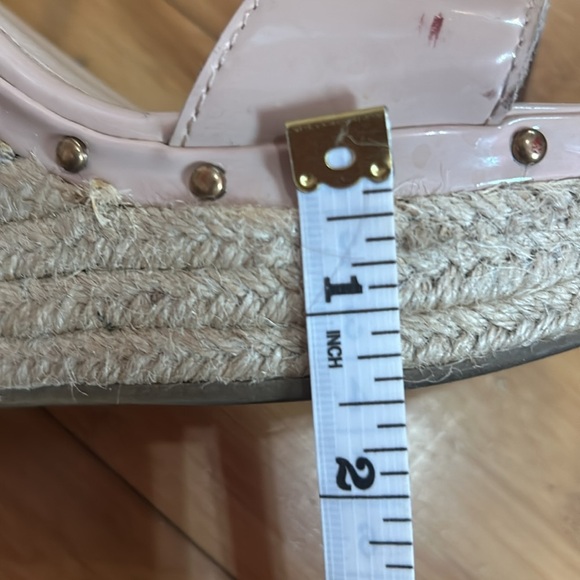 Black rivet women’s size 8 Tan wedge heals - Picture 11 of 11